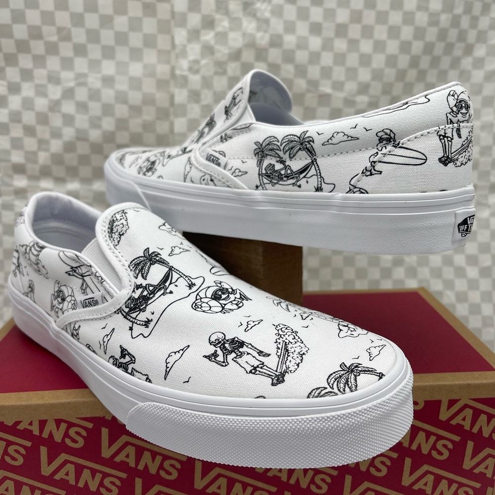 Vans Men’s Classic Slip-On Low Tide True White/True
VN0A5JLXBPD Sneakers - Picture 9 of 16